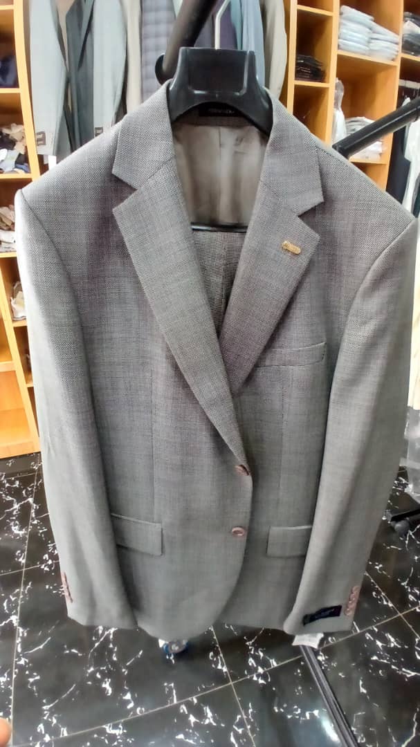 Costume gris anthracite